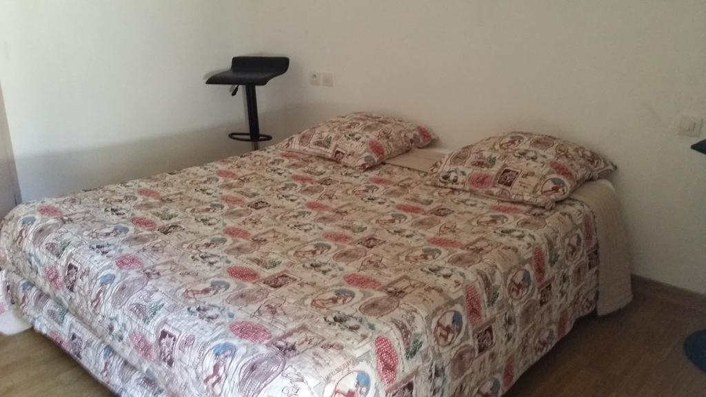Auberge Du Marronnier Barreme Ruang foto